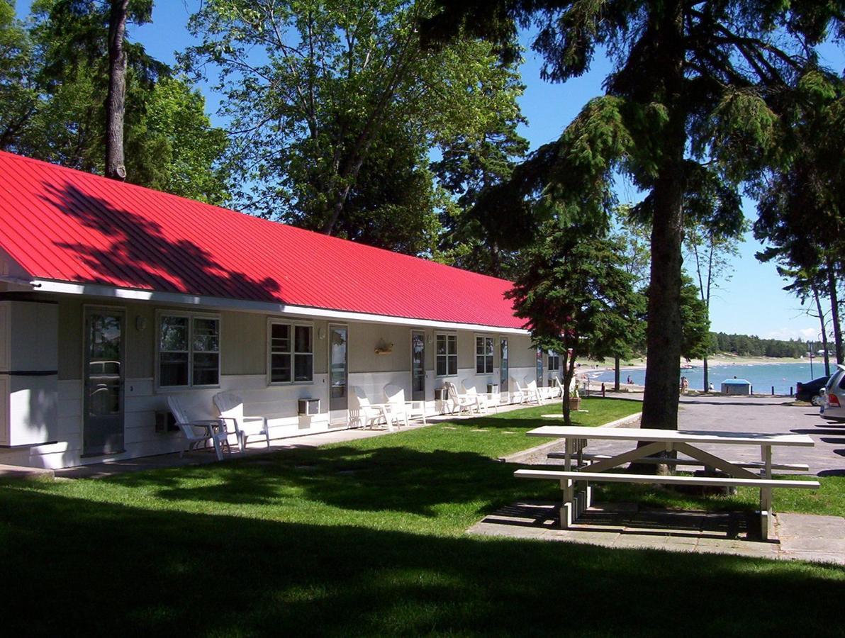 Balm Beach Resort And Motel Quarto foto